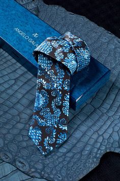 #AngeloGalasso tie is an accessory with great elegance that draws attention to the wearer's style . Wool