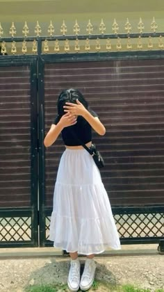 Summer Fits Women Aesthetic, Modest Outfit For Summer, Casual Spring Skirt Outfits, Cute Skirt And Top Outfits, Casual Everyday Outfits Women, Cute Skirt Outfits Aesthetic, Birthday Outfits For Women Summer, White Skirt Styling, Everyday Skirt Outfits