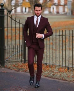 Burgundy Suit Men, Beach Wedding Suit, Men Suits Prom, Elegant Men Style, Wedding Suit Groom, Beach Wedding Suits, Maroon Suit, Mens Casual Suits, Suits Groom