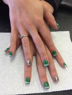 Michigan State nail art designs Super Bowl Nails, Nfl Nails, Football Nail Designs, Football Nail Art, Sports Nails, Football Nails, Green Nail Art, Colorful Nail Art, White Nail Art