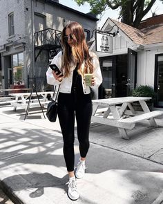 Looks Adidas, Jean Beige, Outfit Mujer, Clothes Style