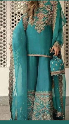 Shadi Dresses, Gaun Fashion, Simple Pakistani Dresses, Designer Party Wear Dresses