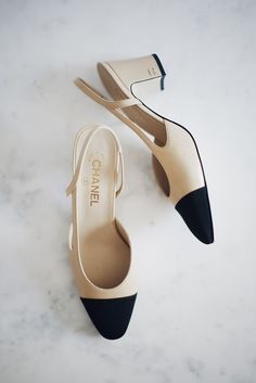 Slingback Chanel, Espadrilles Chanel, Blonde Toner, Chanel Slingback, Shoes Quotes, Dr Shoes, Mode Chanel, High Heels Boots