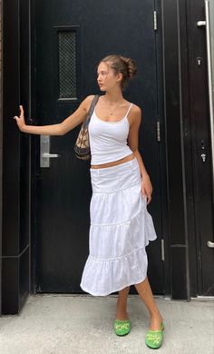 #outfitideas #streetstyle #summeroutfit White Linen Skirt Outfit, Pastel Aesthetic Fashion, Ruby Lyn, White Linen Skirt, White Summer Outfits, Glamorous Fashion, Summer Lookbook