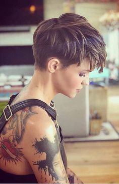 Cute Pixie Haircuts, Short Blonde Pixie, Pixie Cut With Undercut, Edgy Pixie Cuts, Short Hairstyles For Thick Hair, Short Pixie Haircuts, Short Pixie Cut, Haircut For Thick Hair, Trending Hairstyles