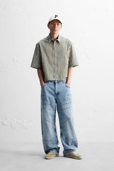 BOXY FIT STRIPED SHIRT Men In Graphic Tees, Men’s Cropped Shirt Outfits, Boxy Oversized Shirt, Men Streetwear Outfits Street Styles, Collar Shirt Outfits Men, Mens Cropped Shirt, Boxy Shirt Outfit Men, Oversized Striped Shirt Outfit, Men’s Street Style