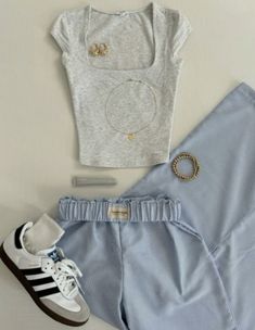 Studio Seven Pants, Outfit Inspo Preppy, Stockholm Outfit, Casual Preppy Outfits, Cute Lazy Day Outfits, Cute Preppy Outfits