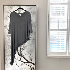 Nwt Soma Women's Size Small Gray "Asymmetrical Hem Top" 3/4 Sleeve Soft Jersey Lounge Athleisure Basic Modern Tunic Tee T-Shirt Top: - Women's Us Size Small - Style Name - "Asymmetrical Hem Top" - Fabric Name - "Llw Soft Jersey" - Brand Color - "Heather Graphite" - Neutral Shade Of Marled Gray - See Stock Photos For Most Accurate Color - Scoop Neck - 3/4 Sleeves - Modern Asymmetric Hem Detail - Hi-Lo (High Low) Hem - Pullover Styling - Easy, Relaxed Fit - Super-Soft, Stretchy, Lightweight Rayon/ Lounge Athleisure, Asymmetrical Hem Top, Comfy Tops, Long Sleeve Tee Shirts, Hem Top, Comfortable Tops, Womens Long Sleeve Shirts, Long Sleeve Tunic, Top Fabric