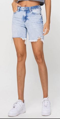 These shorts are too fun not to own. And comfortable to boot! COMFORT STRETCH DENIM, HIGH RISE, MIDI LENGTH, FRAYED HEMLIME, SLASHED DETAIL. 98% COTTON 2% SPANDEX MODEL IS 5' 9'' WEARING SIZE S #FLYINGMONKEYJEANS #VERVETDENIM ONLY.THE.BEST Destroyed Denim Shorts, Midi Jeans, Midi Shorts, High Rise Denim Jeans, Midi Denim, Stretch Denim Fabric, Stretch Denim Shorts, Flying Monkey Jeans, Destroyed Denim