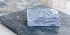 Activated Charcoal & Tea Tree Facial Soap Diy Soap Natural, Best Peel Off Mask, Charcoal Mask Benefits, Handmade Soap Recipes, Homemade Scrub, Soap Ideas, Natural Beauty Diy, Charcoal Soap, Facial Soap