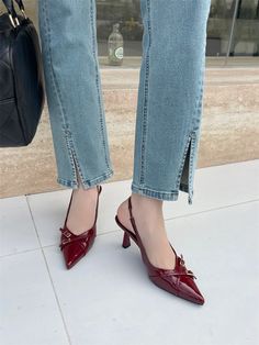 Lasaky - Black Pointed Toe Mule Sandals with Thin Heels and Straps Casual Beach Sandals, Shoe Sole, Point Shoes, Mule Sandals, Leather High Heels, Fashion High Heels, Leather Mules, Work Attire, Casual Style Outfits