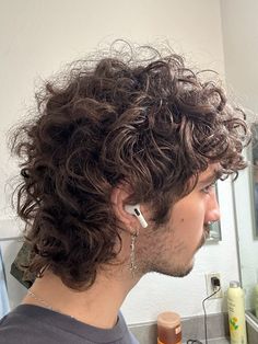 Curly hair mullet grown out Grown Out Curly Mullet, 80s Curly Mullet, Short Curly Hair Male, Soft Mullet Curly, Short Curly Haircut Men, Curly Mullet Fade, Brown Hair Mullet, Soft Mullet Curly Hair, Modern Mullet Mens Curly