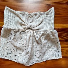 Strapless Top Size: Small Condition: Nwt Color: Cream Material: Polyester Beige Tube Top For Summer Beach, Casual Beige Tube Top For Beach, Feminine Summer Tube Top For Beach, Cream Top, Cream Tops, Strapless Top, Womens Tops, Crop Tops, Cream