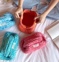 Bag Content Ideas, 100 Crochet Stitches, Crochet Square Patterns, Yarn Projects, Crochet Basket, Crochet Basics