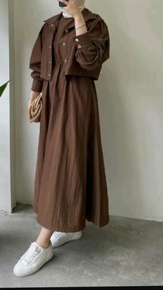 Skirt And Top Western, Winter Dress Ideas Casual, Skirt And Top Western Outfit, Simple Modest Outfits, Dress Ideas Casual, Modest Workwear, Winter Dress Ideas, Kuliah Outfit, Soiree Outfits