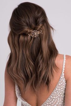 Bridesmaid Hairstyles Half Up Half Down With Clip, Hoco Hair With Clip, Hair Styles For A Cocktail Party, Wedding Simple Hairstyles Short Hair, Hair Clip Wedding Hair Down, Half Up Half Down Wedding Hair Barrette, Homecoming Hairstyles With Clips, Formal Hairstyles With Clip, Hair Clip For Wedding