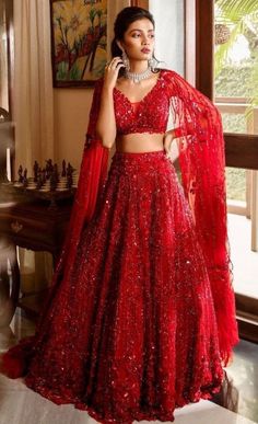 Red Sparkly Lehenga, Red Sequin Lehenga, Sleeveless Lehenga, Lengha Blouse, Orang India, Red Lehenga Choli, Reception Bride, Sangeet Outfit, Party Reception