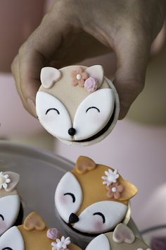 Woodland Cookies, School Fair, Cake Models, Cupcake Designs, Fancy Desserts, Sugar Paste, Baby Cake, Mini Cakes