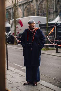 Street Style Paris Fashion Week, Modern Americana, Paris Fashion Week Men, Autumn Winter 2022, Paris Fashion Week Street Style, American Casual, Street Snap, Mens Fashion Casual Outfits, Street Style Paris