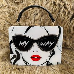 Most stylish and trendy boxed bag Hessian Bags, Pop Art Fashion, Trendy Purses, Bling Bags, Diy Bag Designs, Canvas Purse