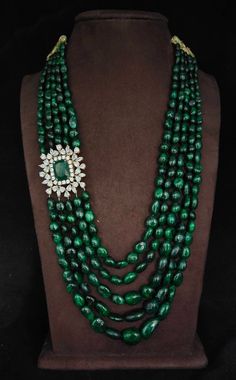 Bollywood Style Emerald Necklace With Stone Work, Green Gemstone Bollywood Necklace, Hyderabadi Jewelry, Jewelry Pakistani, Gold Ornaments, Lovely Necklace, American Diamond, Ear Jewelry, Real Diamonds