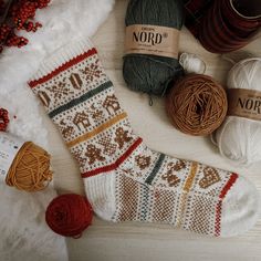 Ravelry: Christmas Chaos Socks pattern by Barbara Ceglédi Socks Craft, Christmas Chaos, Socks Knitting, Socks Pattern, Winter's Tale, Knitted Afghans, Instagram Christmas, Sock Patterns, Patterned Socks