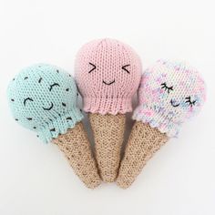 three crocheted ice cream cones with faces on them and the words hello dolly knitting