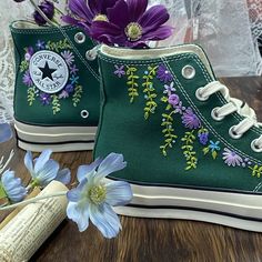 Boty Converse, Converse Wedding Shoes, Embroidered Converse, Skai Jackson, Embroidery Shoes, Embroidered Shoes, 자수 디자인