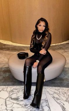 Black Givenchy Boots, Shark Boot Outfit, Givenchy Shark Boots Outfit, Shark Boots Outfit Black Women, Shark Boots Outfit, Shark Boots, Givenchy Boots, Black Boots Outfit, Classy Fits