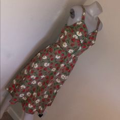 8900) Very Cute Strawberry Dress Strawberry Dress, Cute Strawberry, Dresses Vintage, Dress With Pockets, Vintage Dresses, Black And Brown, Vintage Ladies, Midi Dress, Style Inspiration