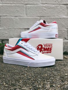 Vans Shoes Old Skool, Vans Vintage, Custom Painted Shoes, Blond Amsterdam, Sneakers Vans