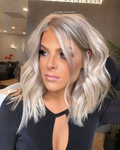 Ice Blonde Hair, Medium Hairstyle, Silver Blonde Hair, Colourful Hair, Gorgeous Hairstyles, Dyed Blonde Hair, Gorgeous Hair Color, Boring Hair