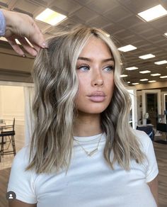 Fall Blonde Hair, Blonde Hair Transformations, Brown Hair Inspo, Dirty Blonde Hair, Ash Blonde Hair, Blonde Hair Inspiration, Blonde Hair Looks, Effortless Hairstyles