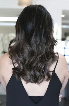 Subtle Brunette Highlights, Sombre Hair Color, Sombre Hair, Hair With Highlights, Black Hair With Highlights, Subtle Highlights, Brunette Highlights, Blonde Pixie, Balayage Highlights