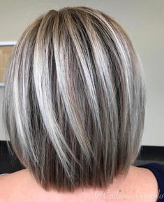 Blonde Balayage Bob, Ash Blonde Balayage, Medium Layered Haircuts, Lob Haircut, Transition To Gray Hair, Penteado Cabelo Curto