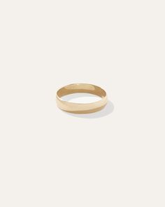 a gold ring on a white background with an empty space for the word'i love you