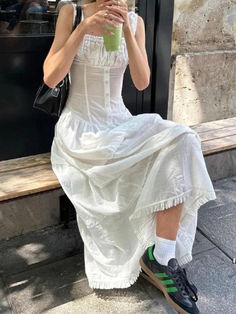 French Pleated Lace Up Layered Midi Dress - AnotherChill White Maxi Dress Summer, White Spaghetti Strap Dress, Simple Evening Dress, High Waist Maxi Dress, Cooler Style, Casual Beach Wear, Waist Corset, Fitted Midi Dress, A Line Prom Dresses