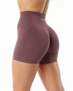 Amplify Short 4.5" - Rose – Alphalete Athletics Seamless Shorts, Wordmark Logo, Short Form, Gym Pants, Running Short, Yoga Training, Natural Curves, Yoga Shorts, Gym Shorts