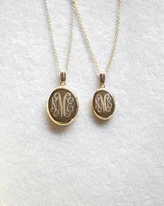 Monogram Personalized Oval Locket, Gold Filled, Silver, Minimalist Gifts, Engraved Necklace Locket Gold, Oval Locket, Minimalist Gifts, Engraved Necklace, Locket Necklace, Ready Made, Solid Yellow, Minimalist Jewelry, Milestones