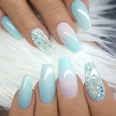 Unghie Sfumate, Latest Nail Designs, Glitter Accent Nails, Baby Blue Nails, Wow Nails, New Nail Designs, Matte Lipsticks, Nails Colors