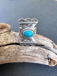 This is a beautiful handmade Native American ring crafted with Turquoise & Sterling Silver.  SIGNED by the artist, this ring has a lovely piece of turquoise & the Silversmith work with the attention to detail makes this ring a perfect gift for someone this Holiday Season. 🚩🚩Size 9.5  can be sized by a  jeweler. Please look at all pictures closely. Welcome to NorthWestTradingCo! Native American Turquoise Ring, Navajo Rings, Native American Rings, Southwest Jewelry, American Turquoise, Mount Vernon, Ring Crafts, Kingman Turquoise, Solitaire Rings