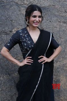 Samantha Prabhu, Black Saree Blouse, Pattern Blouses, Cotton Saree Blouse Designs, Cotton Saree Blouse, Saree Blouse Neck Designs, Fashionable Saree Blouse Designs, Modern Saree, Blouse Design Images