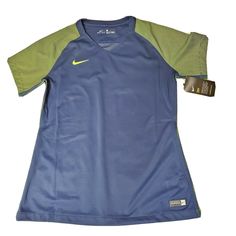 Nike Women's Short Sleeve Dri-Fit Shirt FTBLL/SOCC 880476-410 Blue/Green Large . Condition is New with tags. Shipped with USPS First Class.B1 Sporty Blue Shirt For Sports, Green Sporty Shirt For Sports, Blue Fitted Sports Shirt, Dri Fit Shirt, Active Wear Tops, First Class, Workout Shirts, Dri Fit, Nike Women