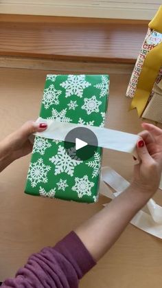 15K views · 99 reactions | Polish Up Your Gift Wrapping Skills With This Easy Trick! 🎁 | Polish Up Your Gift Wrapping Skills With This Easy Trick! 🎁  Bow making made easy so your gifts look perfect. #giftwrapping #holidayseason... | By Annie Lynn | Facebook Christmas Present Wrap, Wrapping Techniques, Gift Wrapping Techniques, Creative Gift Wraps, Wrapping Presents, Fabric Gift Wrap, Bows Diy Ribbon, Gifts Wrapping Diy, Clever Gift