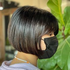 Dark Black Natural French Bob Haircut Bob With Fringe Bangs, Blonde Hair Short, Bobbed Hairstyles With Fringe, Classic Bob Haircut, Inverted Bob Hairstyles