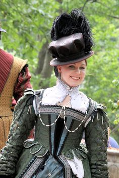 Elizabethan Clothing, Elizabethan Dress, Elizabethan Fashion, Tudor Dress, Tudor Fashion, Tudor Costumes, Elizabethan Era, Period Outfit, Period Costumes