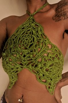 Crochet Boho Clothes, Short Crochet Cardigan, Crochet Club Ideas, Crochet Leaf Top, Crochet Top With Beads, Vietnamese Chicken, Crochet Lingerie, Beachy Outfits, Earthy Outfits