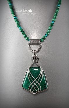 Gift Necklace With Wire-wrapped Design, Wire Wrapped Pendant Beaded Necklace Gift, Artistic Adjustable Wire Wrapped Necklaces, Artistic Wire Wrapped Pendant Necklace, Artisan Wire Wrapped Pendant Crystal Necklaces, Wire Jewelry Patterns, Wire Jewelry Rings, Malachite Necklace