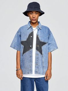 Blau Lässig Collar Kurzärmelig Denim Farbblock Shirt Embellished Undehnbar Denim Shirt Street Style Men, Relaxed Fit Denim Shirt For Streetwear, Y2k Denim Outfit Men, Blue Denim Streetwear Shirt, Blue Button Closure Streetwear Shirt, Colorblock Shirt, Denim Dress Outfit, Denim Shirt Men, Street Life