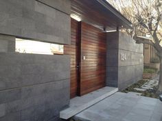 Cantera Recinto Negro Poro Cerrado - Piedra y Cantera Labeta House Cladding, Front Gate Design, Entrance Gates Design, Casa Country, House Gate Design, Entrance Design, House Front Design, Dream House Exterior, House Architecture Design